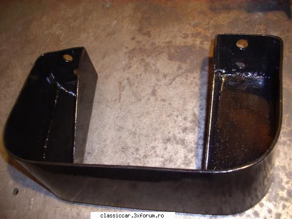 la comanda bari de spate pentru aro m461.
   arata ca original ,din acelasi material ca original ,