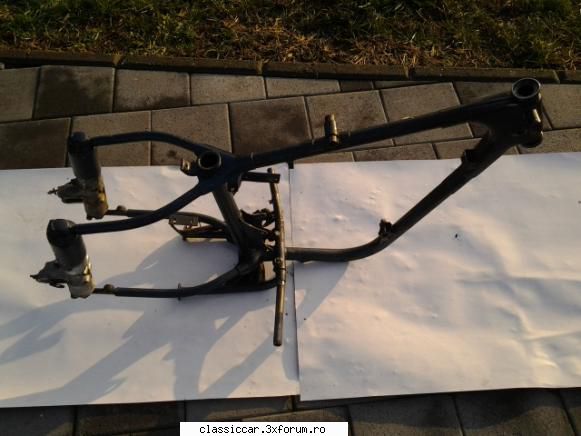 piese 125 cadru 125 stare foarte buna fara suduri sau rugina,cu suspensia spate 150 robinet capac