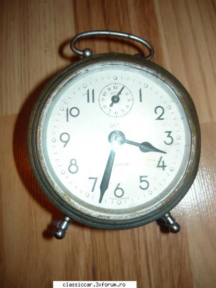 un ceas vechi frantuzesc cu carcasa din alama nichelata anii -80 lei ceas vechi cfr cu steagul