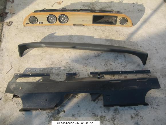 vand piese nos pentru dacia 1100 bord 1100, complet, cozoroc panoul tabla sub bord. stare foarte