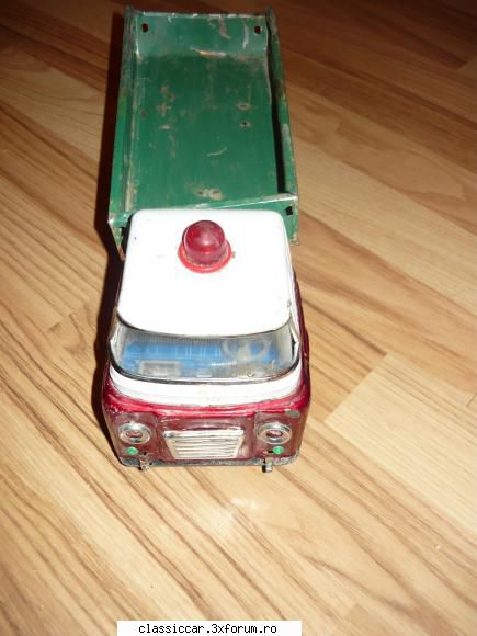 jucarii vechi din tabla romanesti poza2