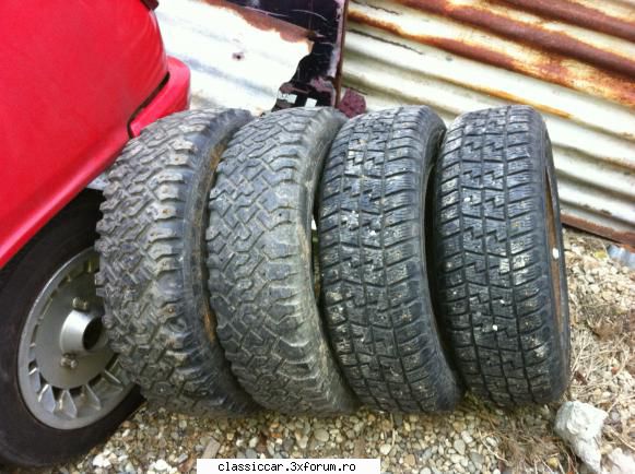 de vanzare anvelope pt zapada, cu tinte metalice (spikes) 185/70 r13 in stare buna, eventual cu