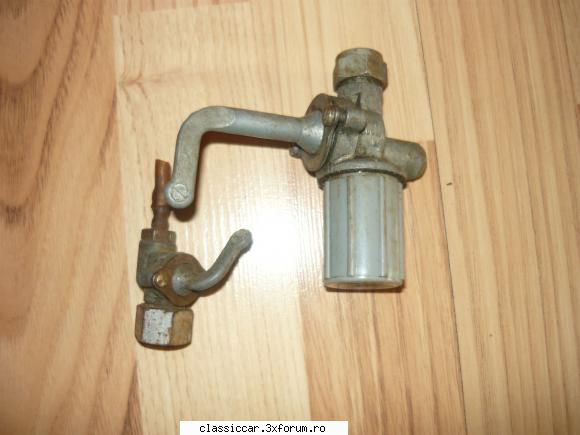 robinet carpati-35 lei 
alt robinet moto-35 lei vindut
sau 50 lei amindoi piese moto :cheie mz buji