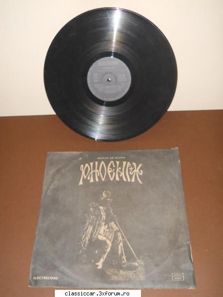 vand disc vinil cu phoenix, ( mugur de fluier ) editie foarte buna, nu este 30 lei. vand diverse