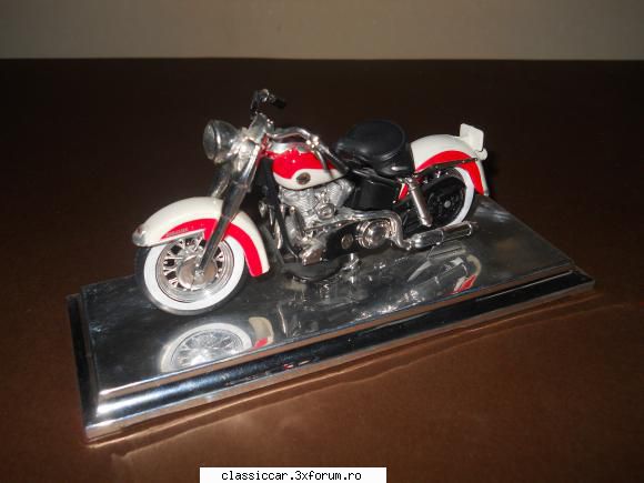 vand diverse vand macheta harley stare buna. scara 1-18pret lei