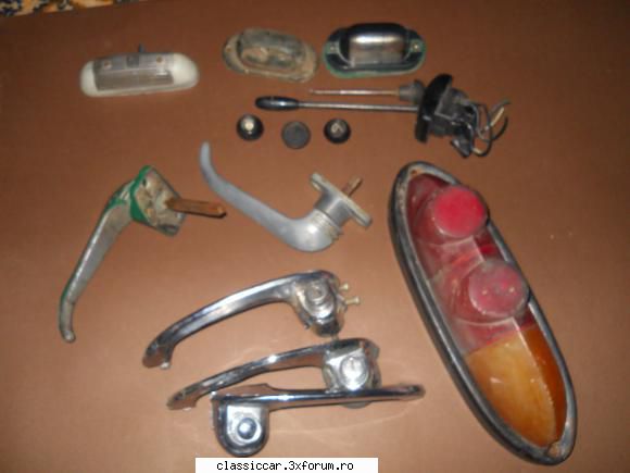 vand diverse pt. auto vand pentru cateva butoane lampi interior tripla stare buna fara montura