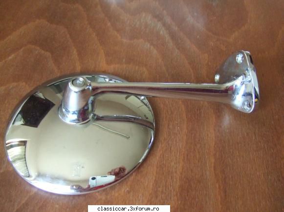 poza oglinzi cromate