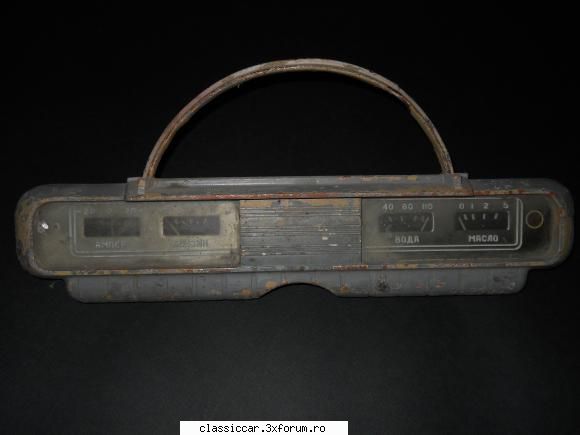 vand diverse pt. auto vinde " semi bord " volga model vechi..nu mai are alte componente