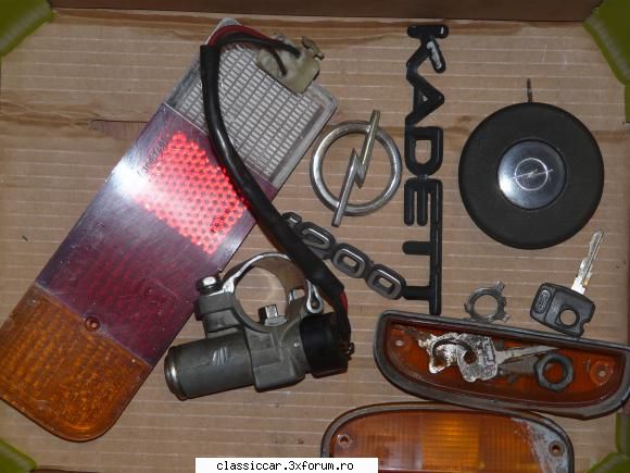 contact cu cheie, sigle, sticle lampi 
120 lei vand piese opel kadett 1200