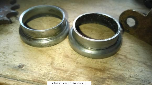 vand cateva piese motoreta carpati chiuvete ghidon(una fisura) lei