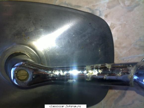 claxon oglinzi buson oglinda mare are puncte exfoliere