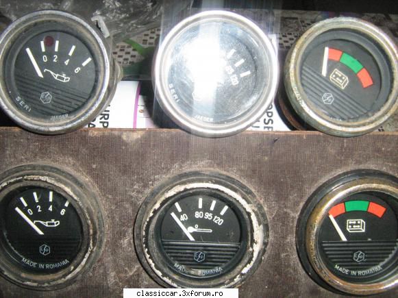 foto ceasuri apa, presiune ulei, voltmetru