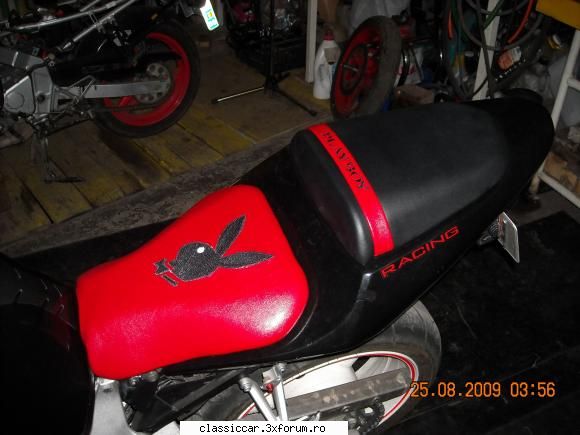 vinil tapiserii auto -orice culoare -import calitate buna!!!! racing playboy !!!  yep asa vrut Corespondent 