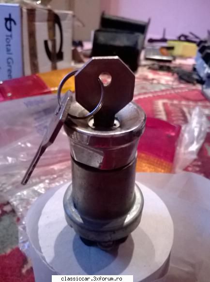 vand contact nou moskvich pret 35lei contact moskvich nou