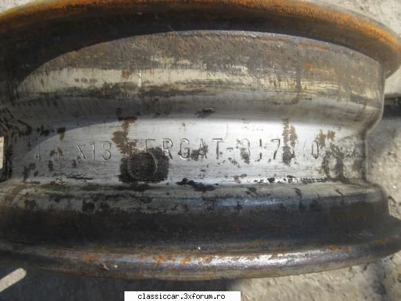 si inca una vand janta fergat renault 12