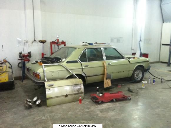 mercedes w114 250, bmw 525 e12 altele mai lucram una alta..