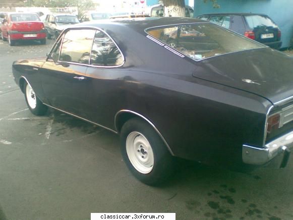 opel rekord 1968 oare  dau  bine  pe  masina