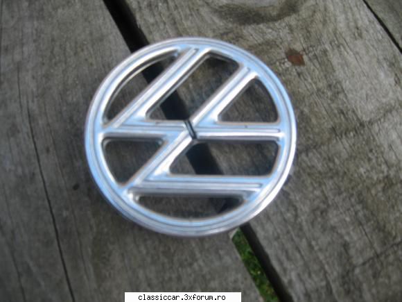 vand piese rare pentru broscute pre '60 emblema