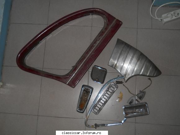 vand diverse pt. auto vand componente zim gaz 12- panou geam lateral spate- scrumiere- ornament