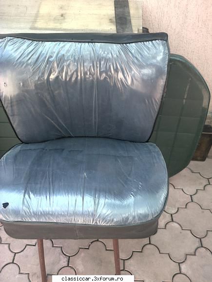 scaune auto de vanzare (2 buc). sunt noi, cu folia de protectie originala. 
cred ca sunt de dacie