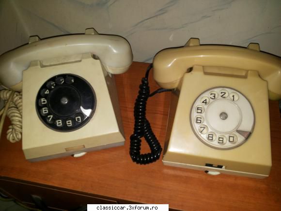 30 lei ambele. telefon vechi cu disc