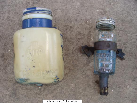 vand piese pentru renault 10/dacia 1100 adyc scris:ai cumva usita policioara sub bord?daca referi