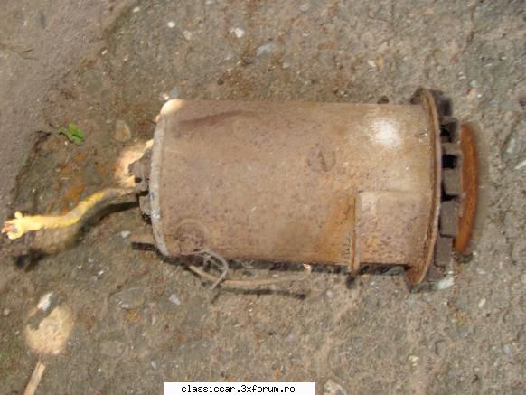 vand piese pentru renault 10/dacia 1100 -dinam pret:60 lei