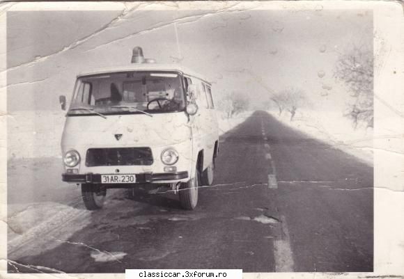 cateva masini ale familiei mele doua ale statului, asta eram drum dintre gheorghe brasov, 1982.
