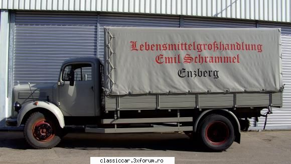 din germania este mercedes benz l3500, din anii '50. cred, sunt sigur.