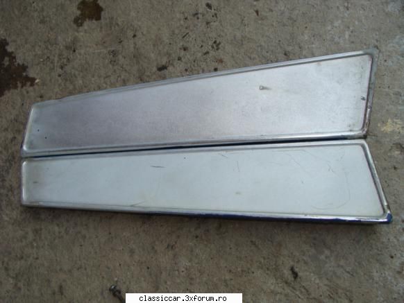 vand piese pentru renault 10/dacia 1100 pret:40 lei ambele