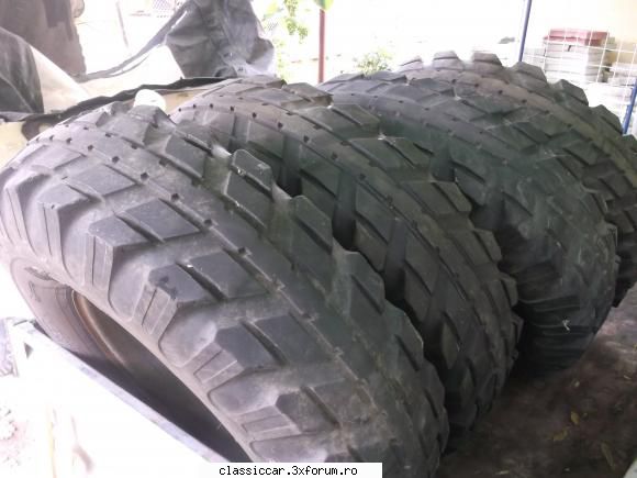 roti discovery vind roti folosite land rover, plus piulitele aferente. pret 250 euro.