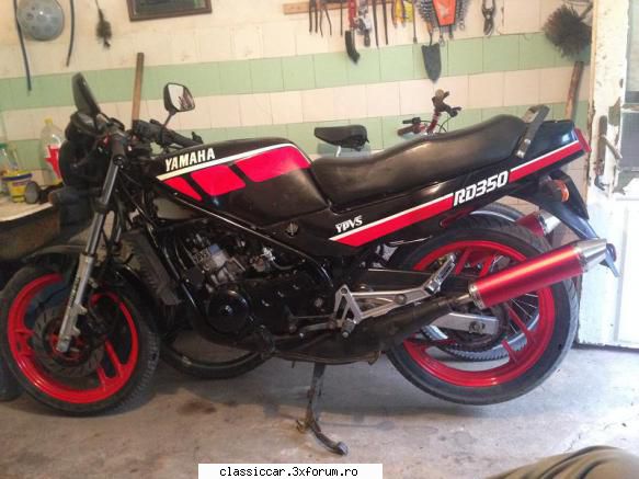 another yamaha 350 ieri colectia mea mai primit membru,un yamaha 350 1990 timpi 350 cmc ,61 cai Corespondent 