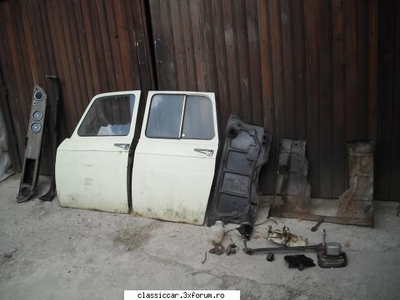 vand piese dacia 1300/1100 bord complet- complet motoras leiscut motor-25 leicapacul din spatele