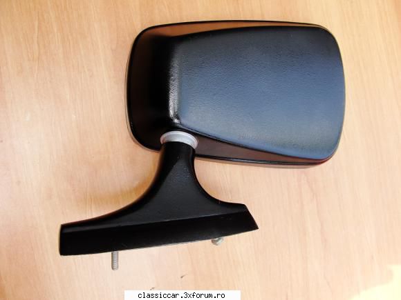 oglinda. oglinda stiu auto este lei.