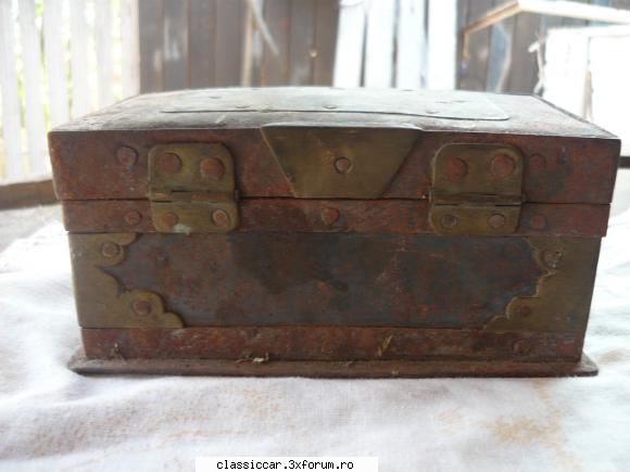 ladita tip cufar din metal alama poza