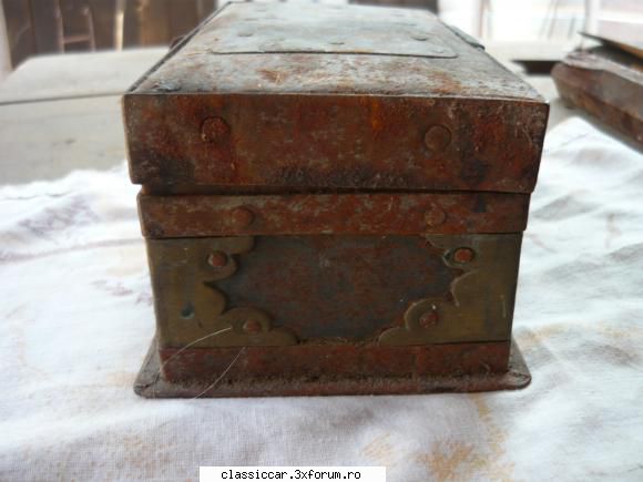 ladita tip cufar din metal alama poza