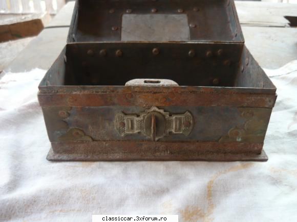 ladita tip cufar din metal alama poza