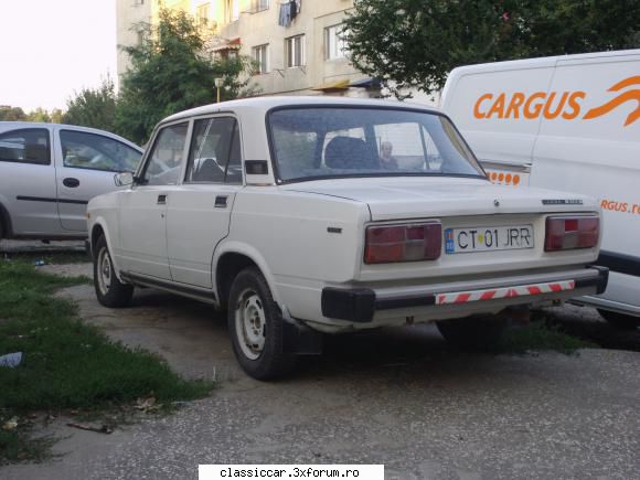 mai sunt citeva masini vechi constanta care merita salvate! lada 2105