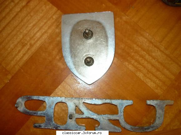 scris dacia 1300 sigla poza2