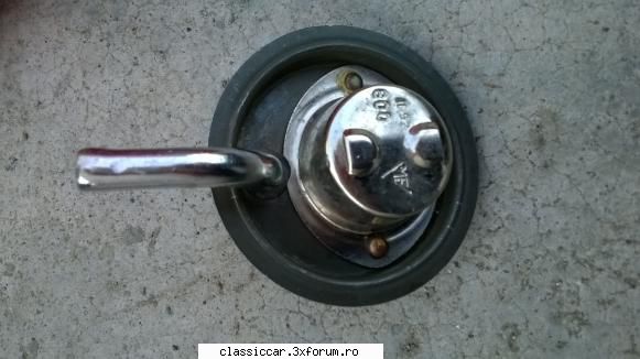 vand piese noi dacia capacul