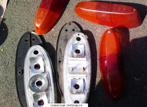lampi spate wartburg pereche lampi complete impreuna inca ''&nbsp; asa spune dar din plastic 130 lei