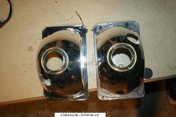 oglinda faruri masina autohtona spate