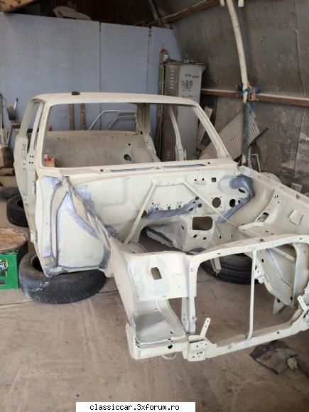 restaurare mercedes benz w115 '71 poze noi w115-le. evoluam incet dar bine.