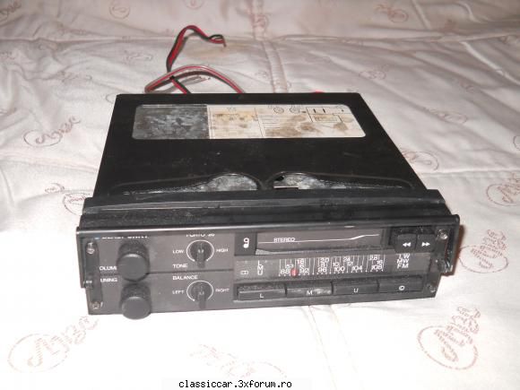 casetofon ron. un si un cd de casa de vanzare.