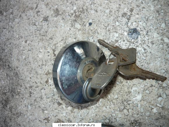 piese dacia 1300, noi buson rezervor cheie-40 lei