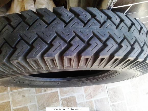 doua anvelope pentru m461 originale alta