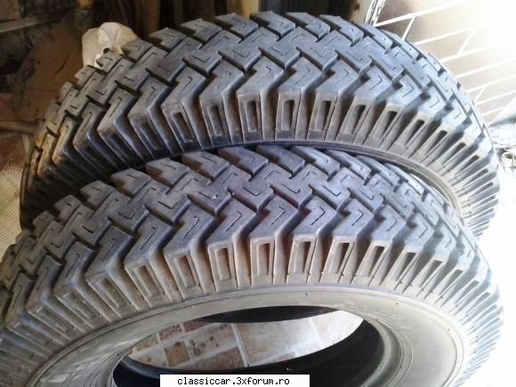 doua anvelope pentru m461 originale