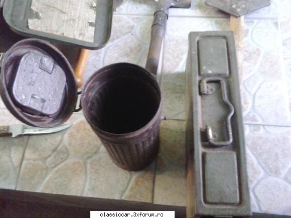 desfacuta lopatica ww2,cutie masca de gaze ww2, lada munitie ww2 ww2