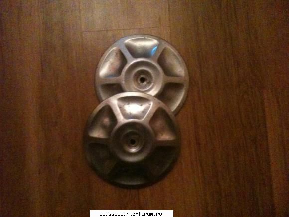 vand 2 capace 30 lei. capace dacia 1300 testoasa