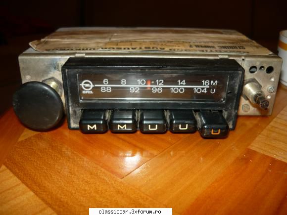 lichidare colectie radiouri auto vechi anii numai radio opel-100 lei